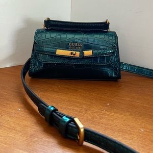 Guess mini bag. Metallic Blue.